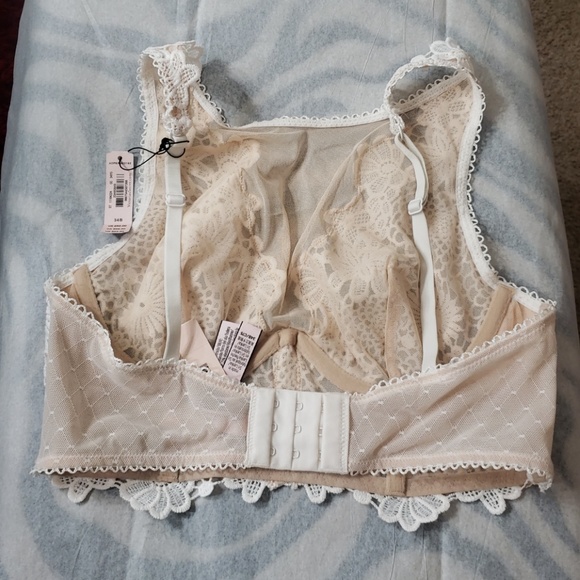 🥳LAST ONE🥳BUY 1 GET 1 FREE VICTORIA SECRET BRA - Picture 6 of 6